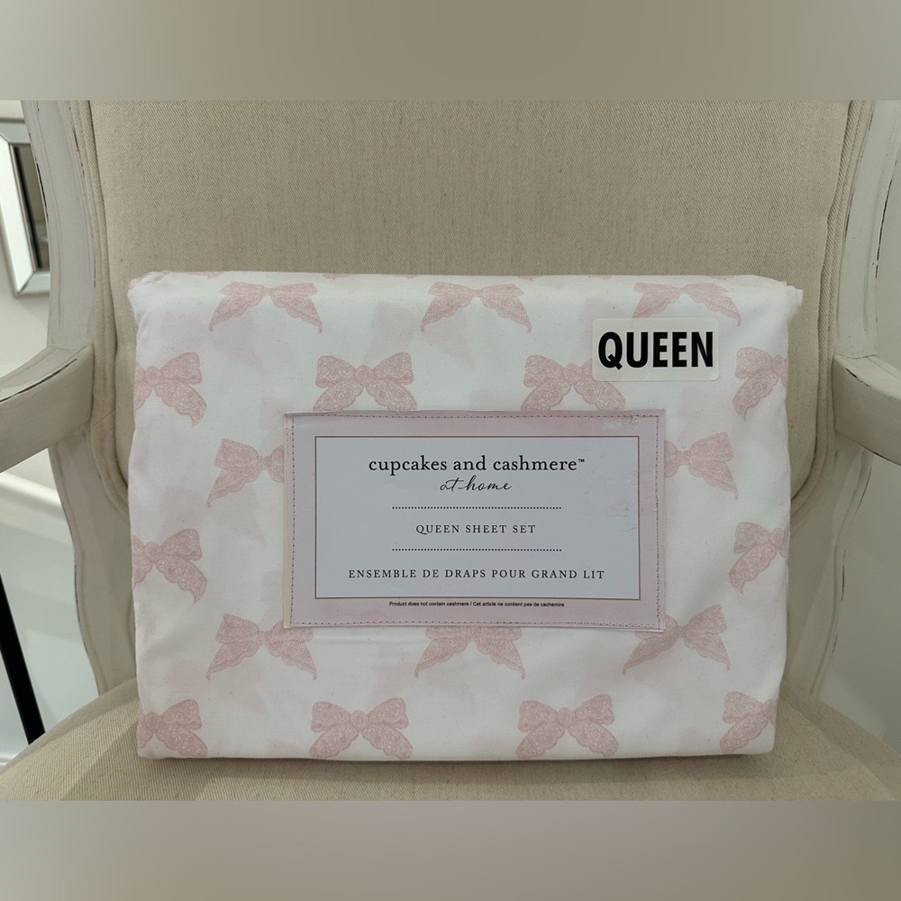 🎀 NWT Queen Size Cupcakes and Cashmere Sheet Set